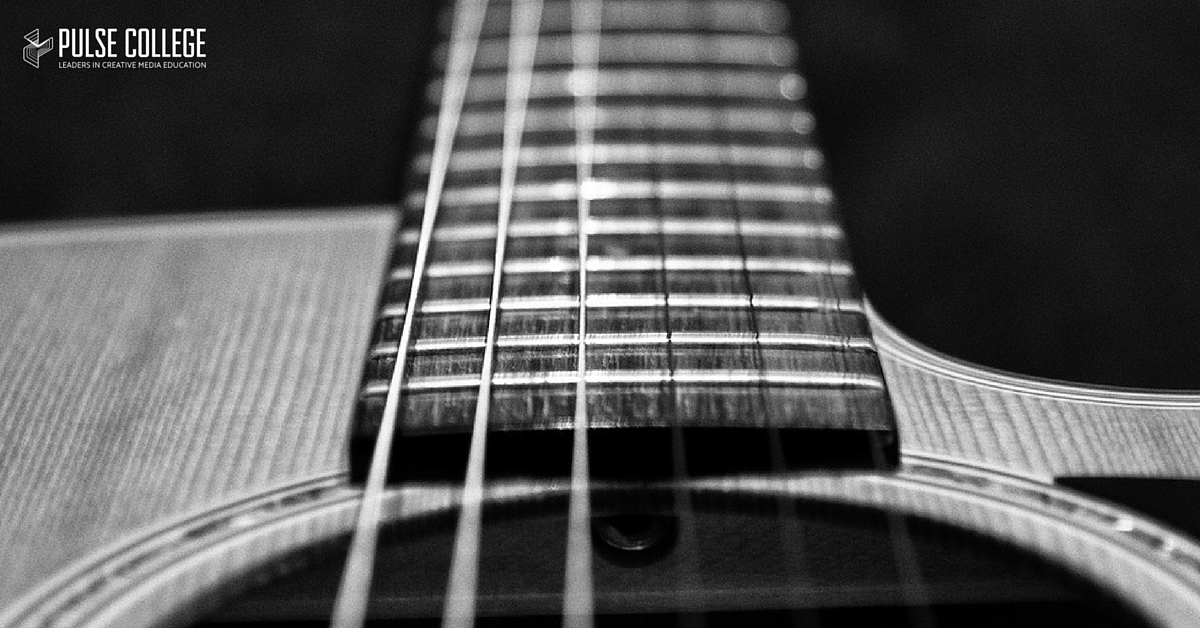 music-production-courses-pulse-college-how-to-record-acoustic-guitars